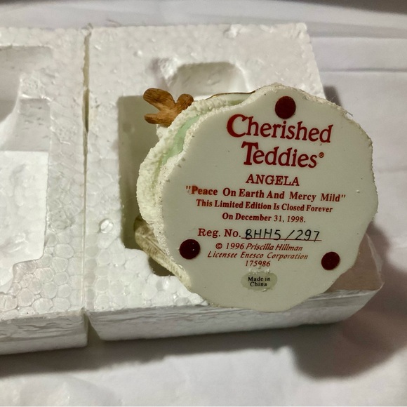 1996 Enesco Cherished Teddies Angela "Peace on Earth and Mercy Mild" - EUC - Picture 5 of 8